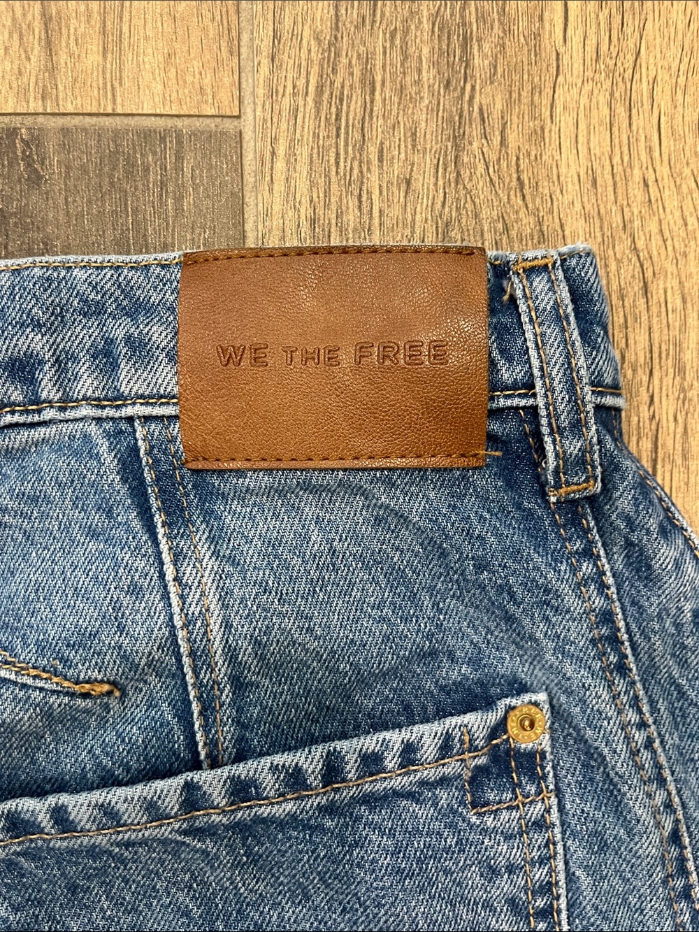 We The Free Good Luck Mid-Rise Barrel Jeans Size 27 - Picture 6 of 8